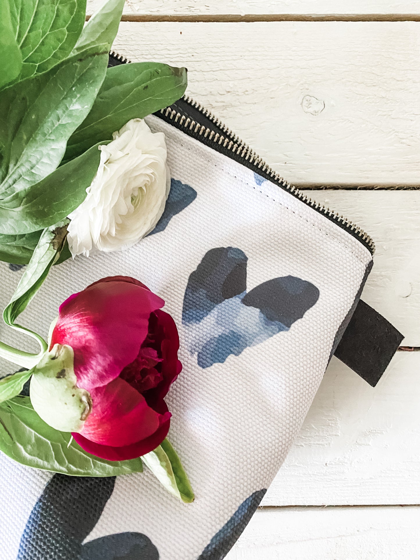 Bold Hearted Zippered Bag