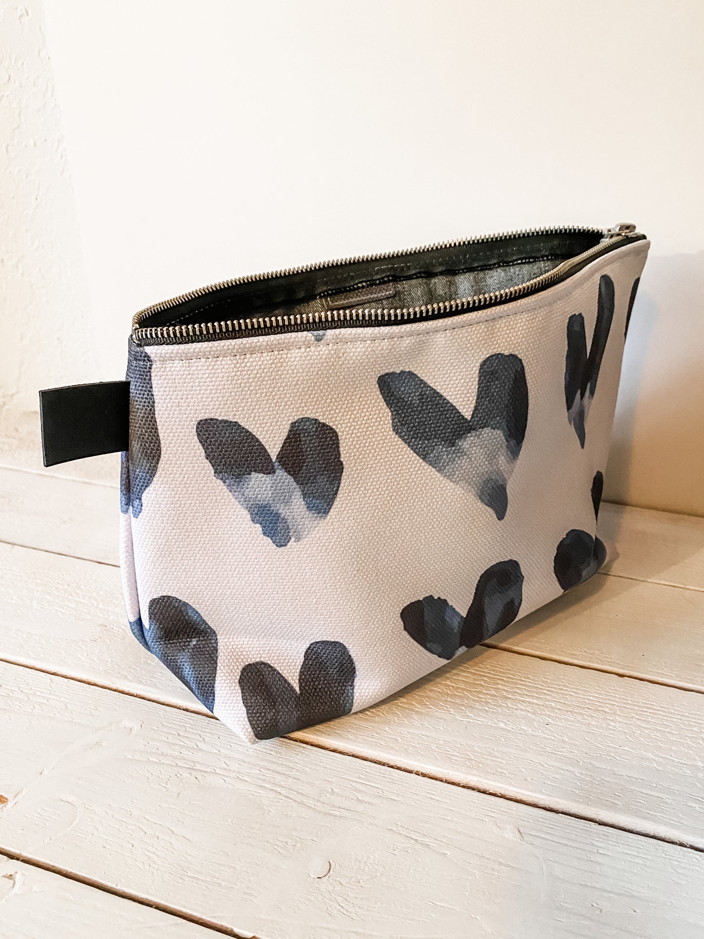 Bold Hearted Zippered Bag